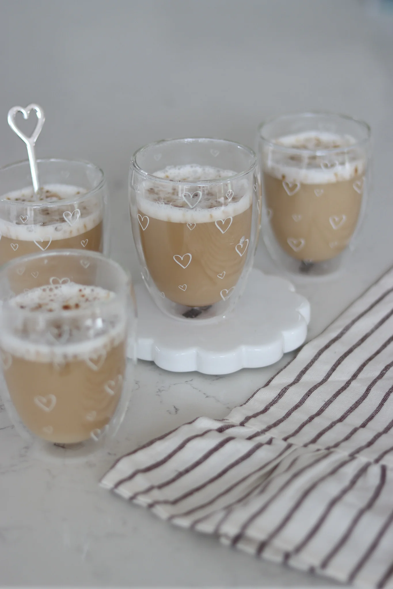 Set of 4 Double Walled Glasses Open Multi Hearts - White - Image 4