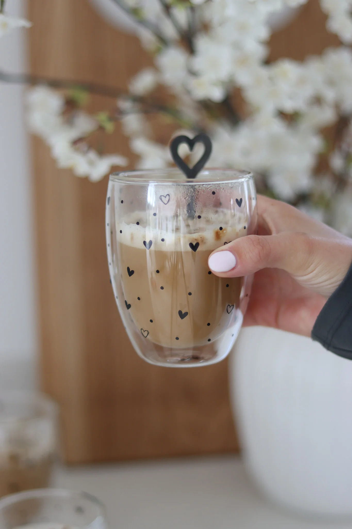 Set of 4 Double Walled Glasses - Hearts & Dots/Black - Image 2