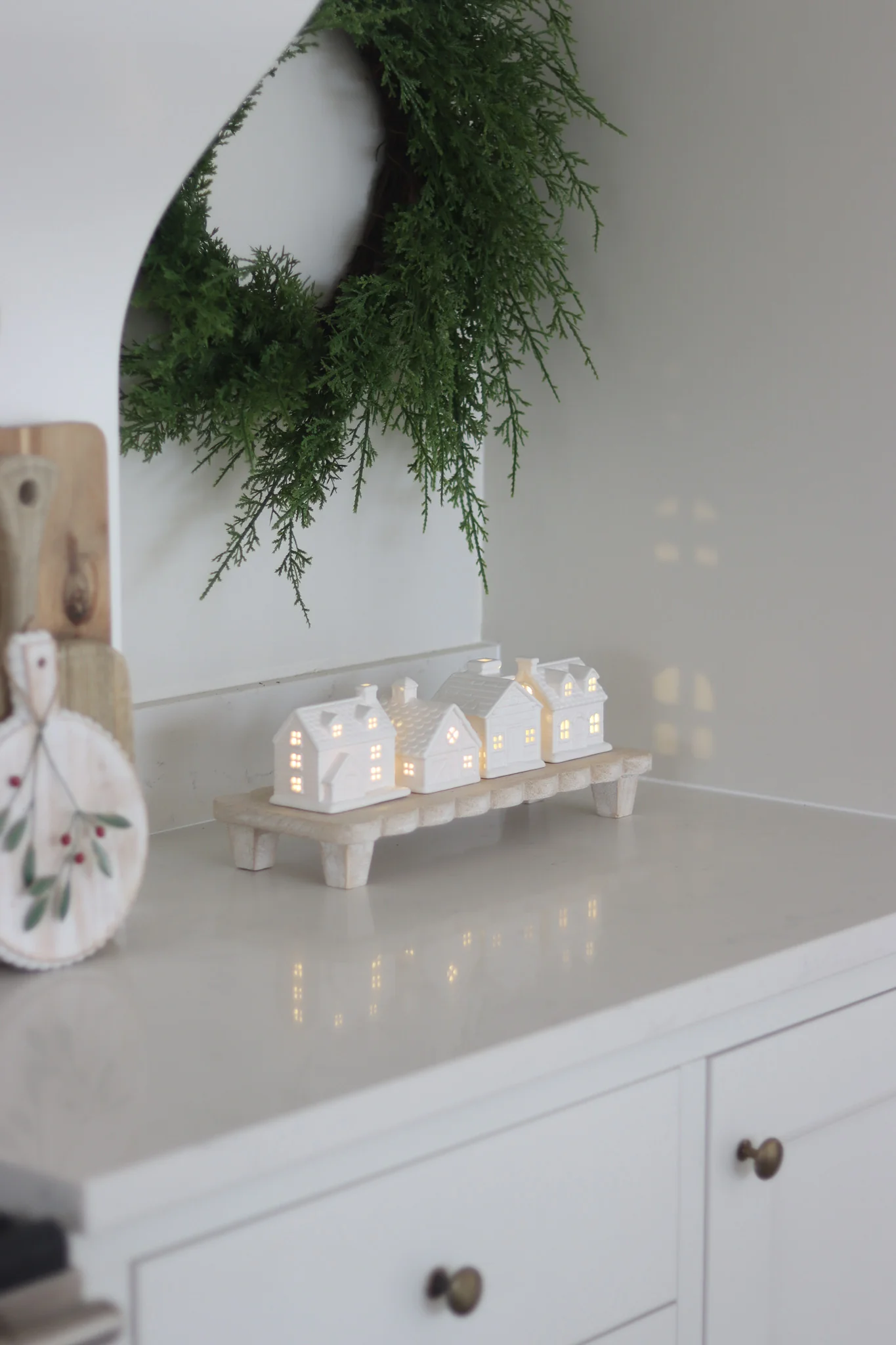 Set of 4 LED Christmas Village Houses - Image 2