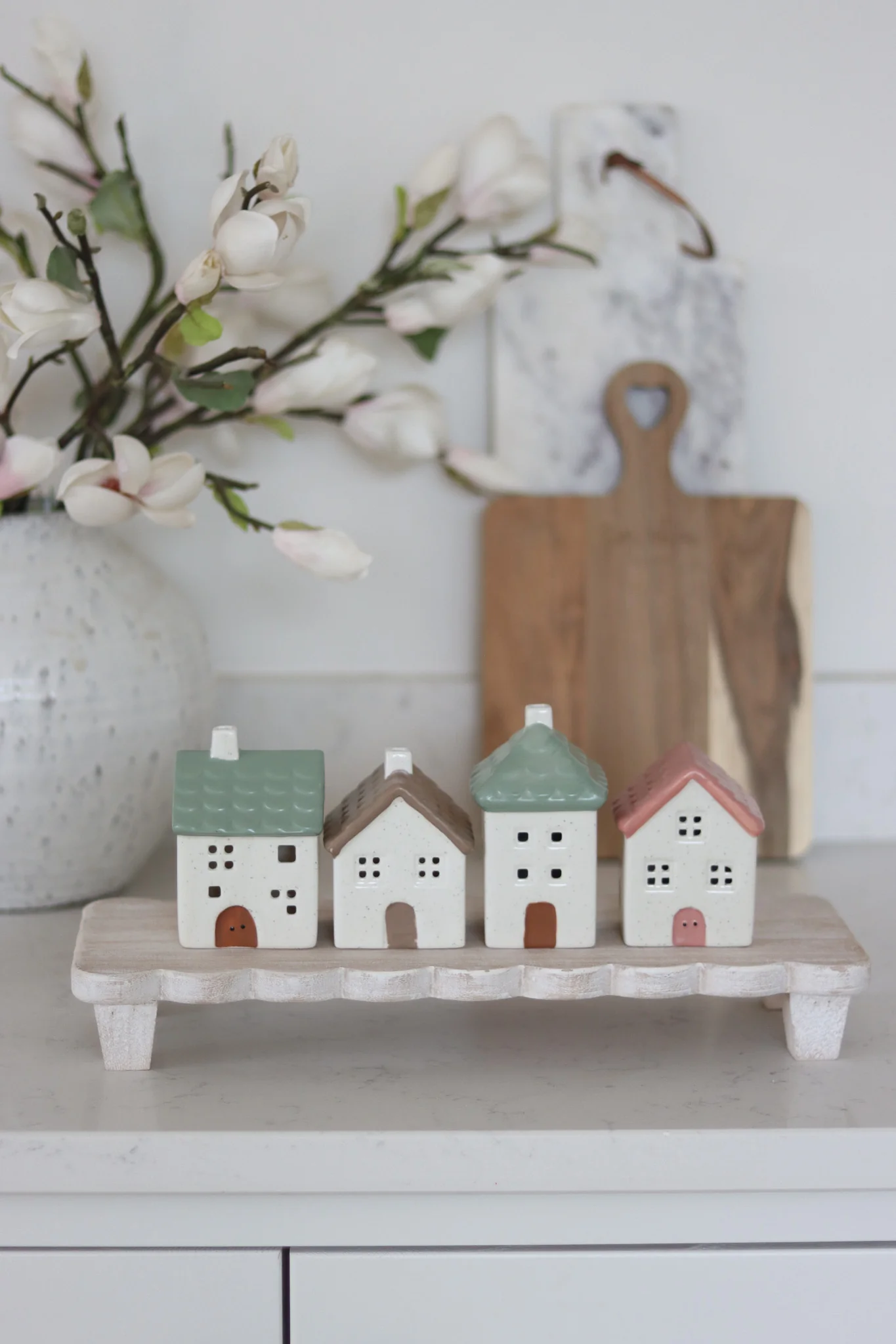 Set of 4 LED Pastel Ceramic Houses - Image 5