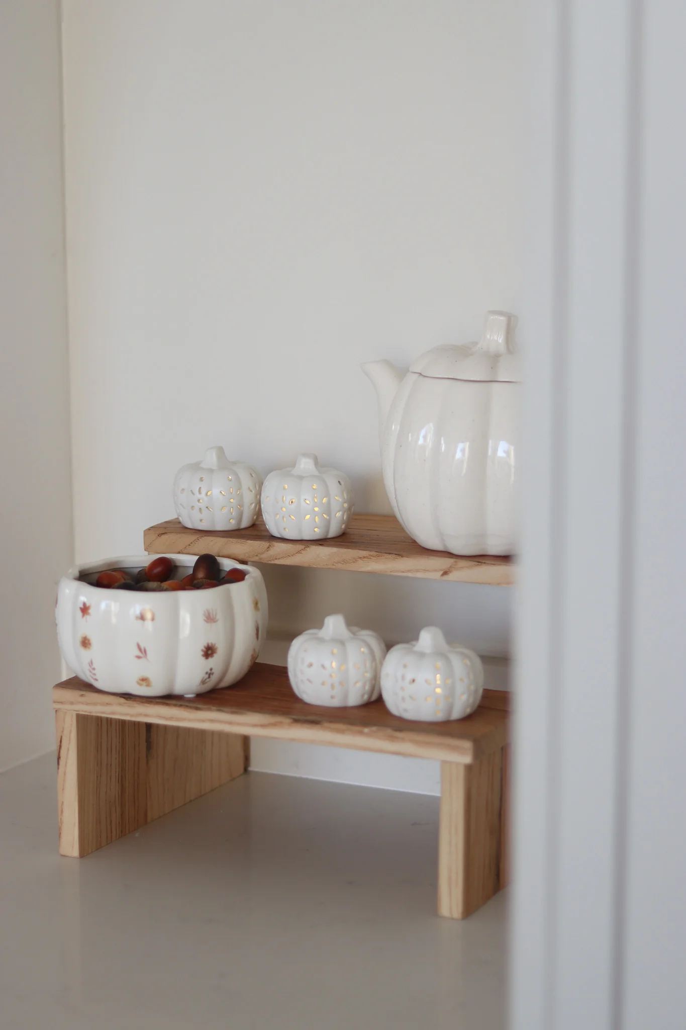 Set of 4 Tiny LED Ceramic Pumpkins - Image 2