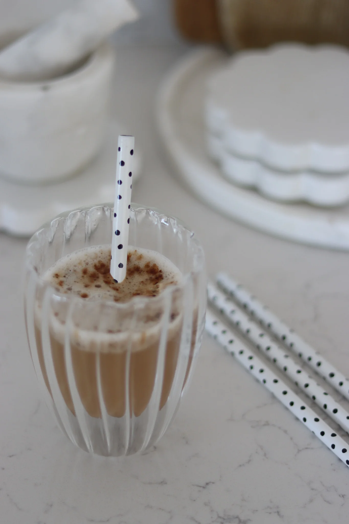 Set Of 4 White Stainless Steel Straws - Polka Dot - Image 4