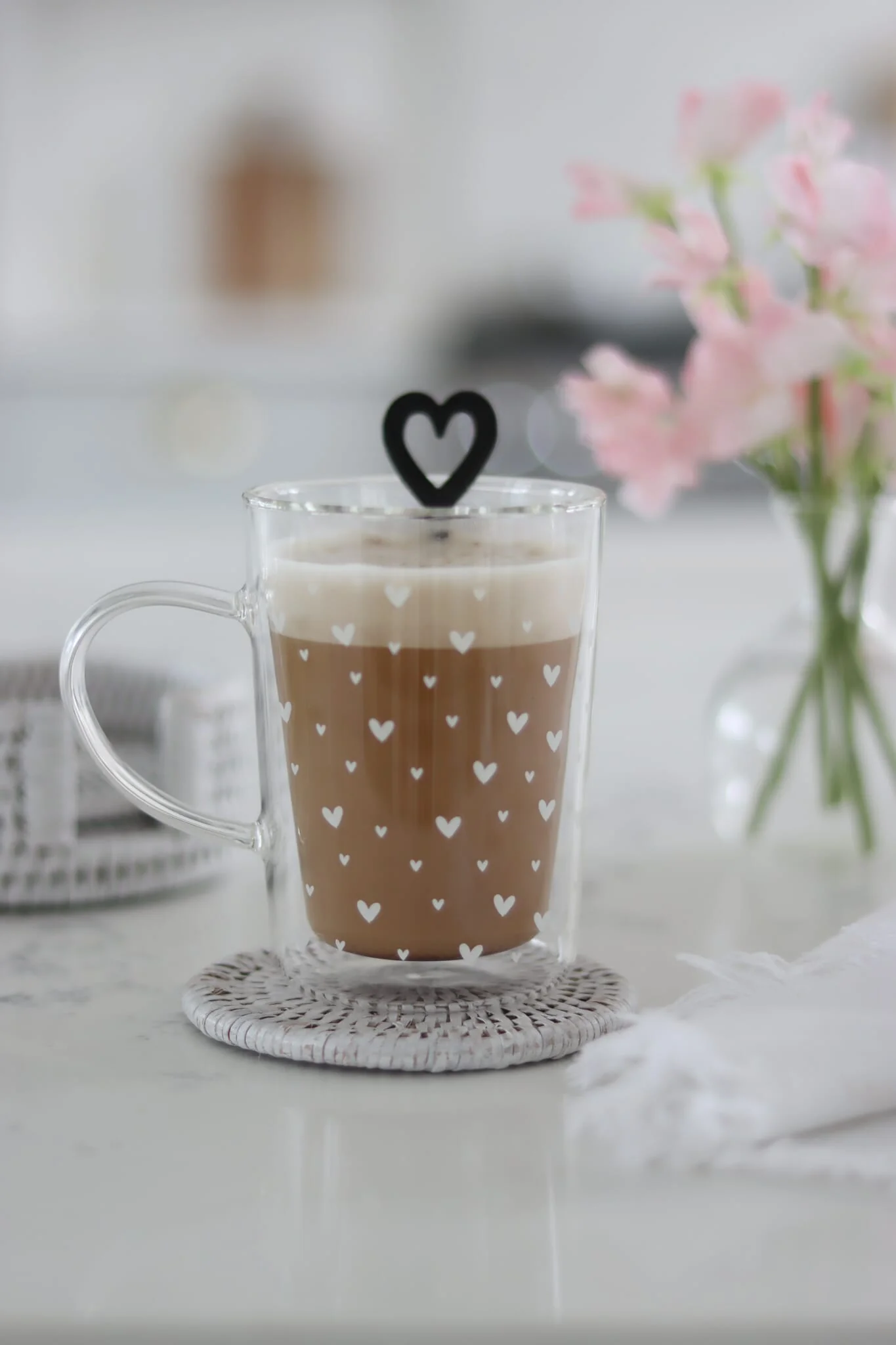 Slim Double Wall Small Closer Hearts/White Glass Mug