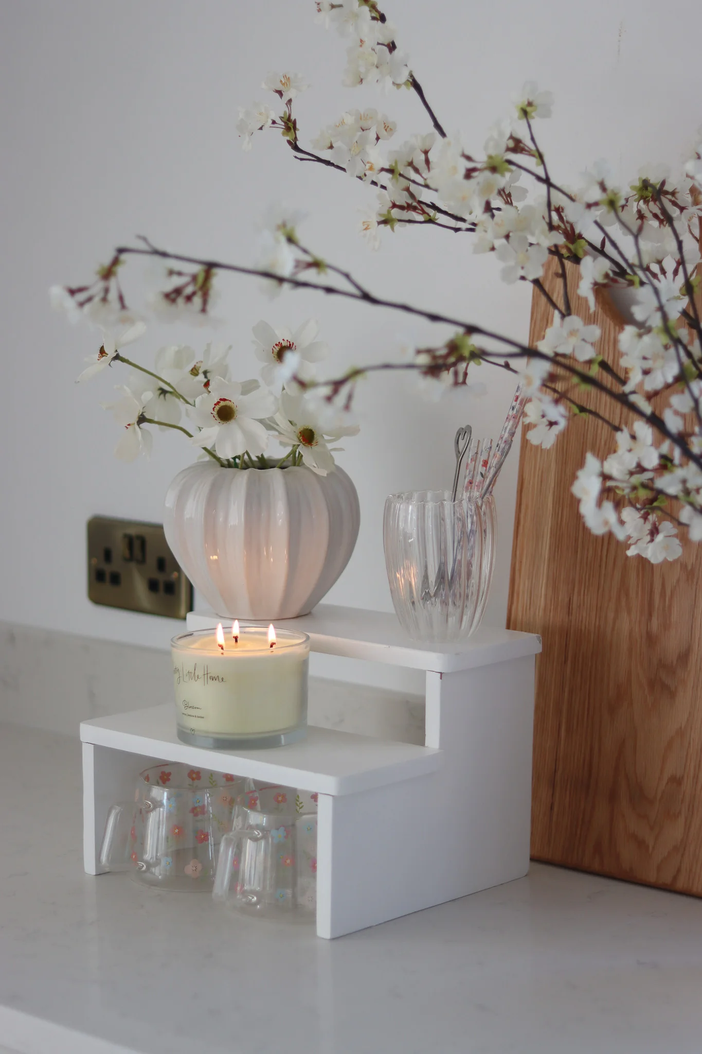 Two Tier Display Stand - White - Image 3
