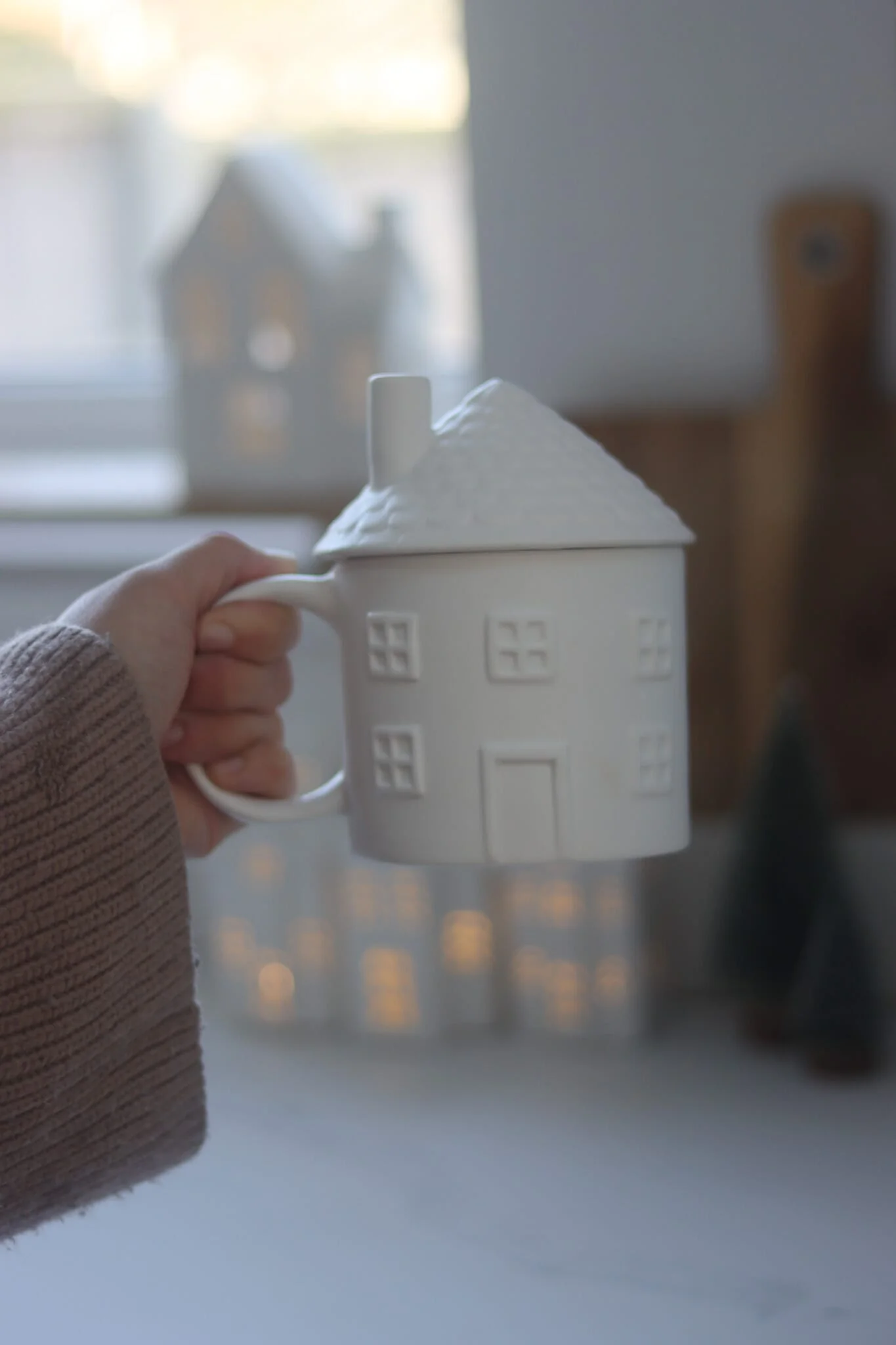 Winter House Mug - Image 4