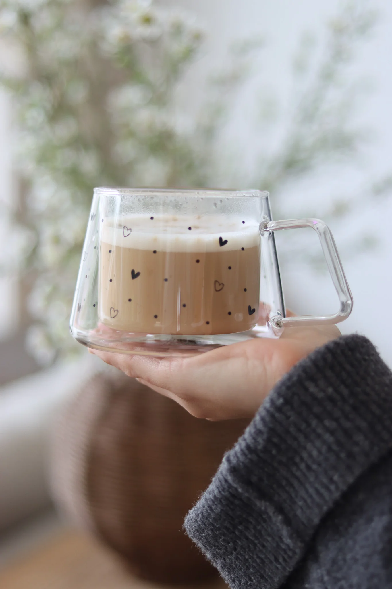 Wrap Around Double Walled Glass Mug Set - 2 Piece – Hearts & Dots/Black - Image 3