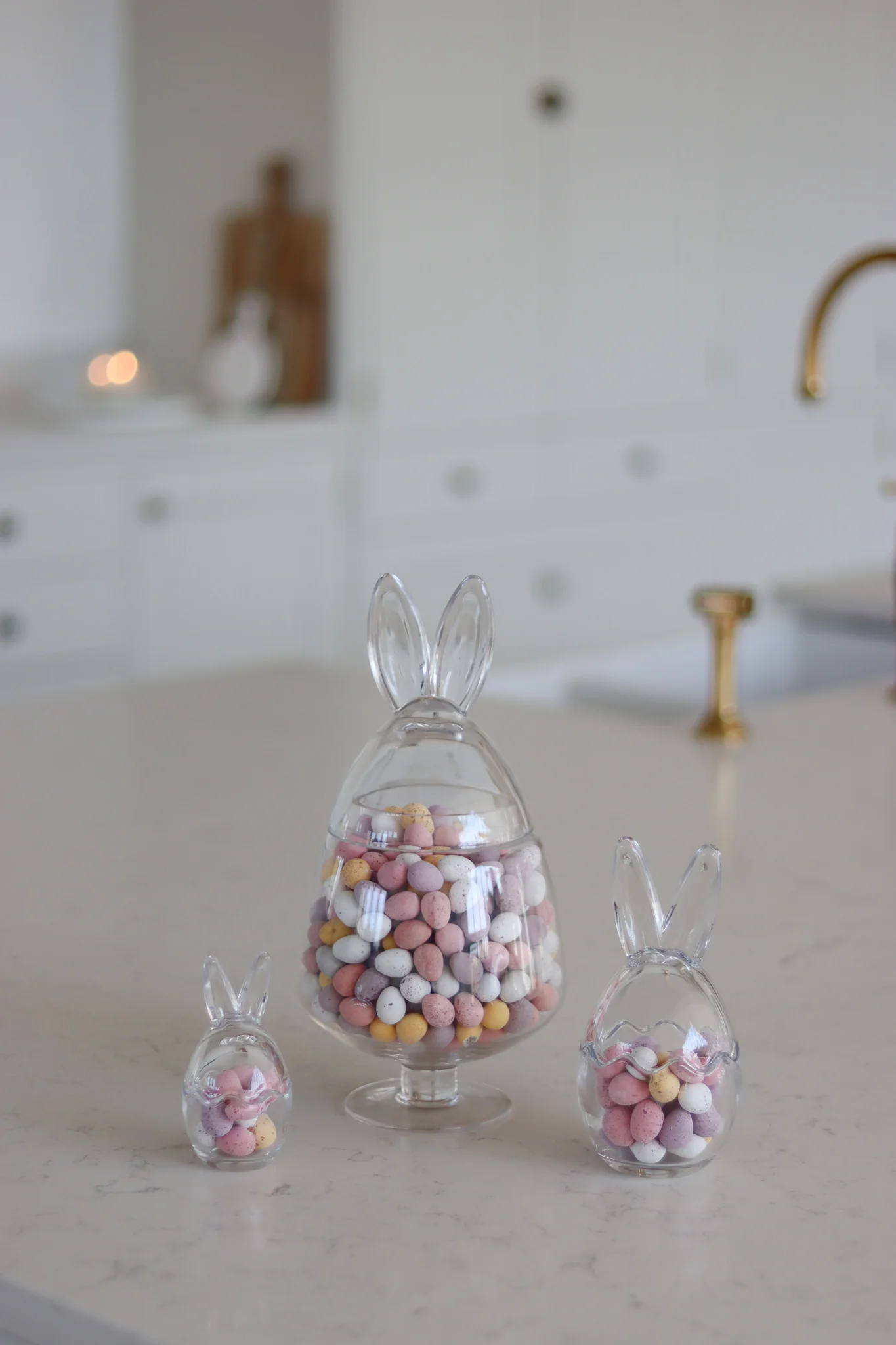 XL Glass Bunny Jar - Stand - Image 4